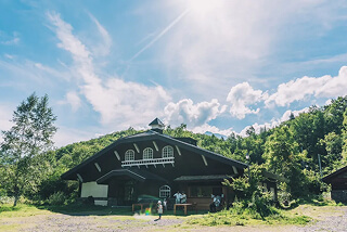 CAFÉ & GALLERY KURUMu